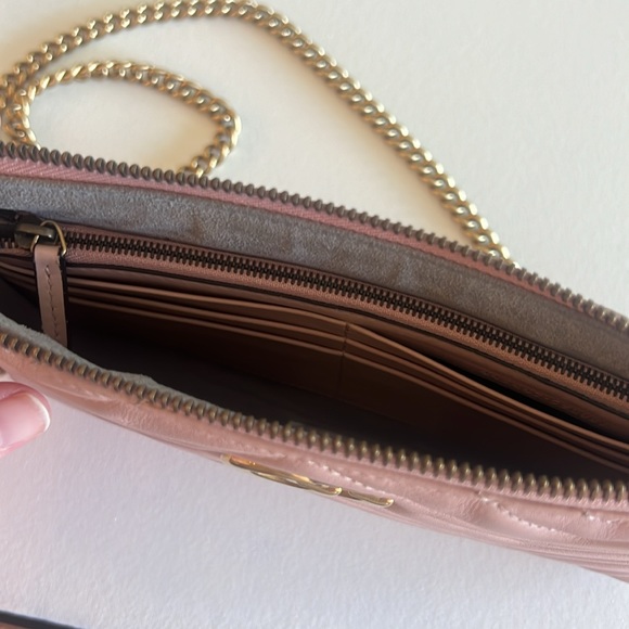 Gucci Mini GG Marmont Matelassé Chain Bag - Picture 4 of 9